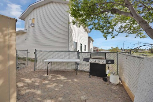100 San Diego Green Ne, Calgary, AB - Outdoor With Exterior