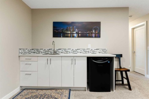 2008 43 Street Nw, Calgary, AB - Indoor