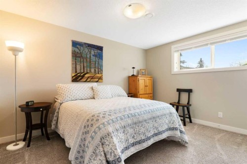 2008 43 Street Nw, Calgary, AB - Indoor Photo Showing Bedroom