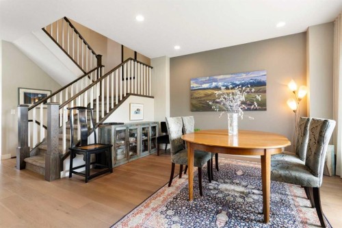2008 43 Street Nw, Calgary, AB - Indoor Photo Showing Dining Room