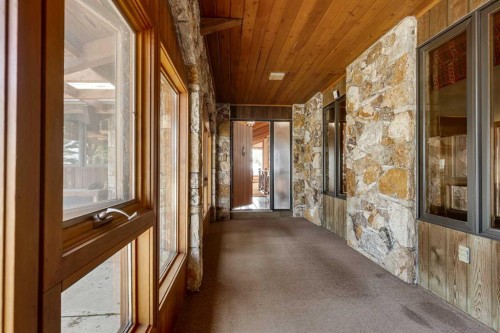 273167 Range Road 25, Rural Rocky View County, AB - Indoor Photo Showing Other Room