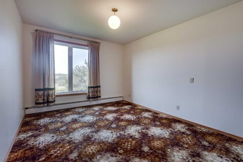 273167 Range Road 25, Rural Rocky View County, AB - Indoor Photo Showing Other Room