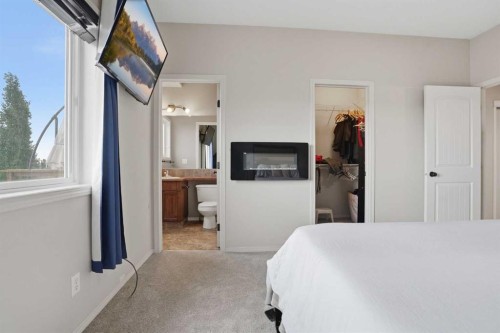 413 Sunrise Hill, Diamond Valley, AB 