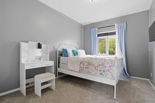 413 Sunrise Hill, Diamond Valley, AB 
