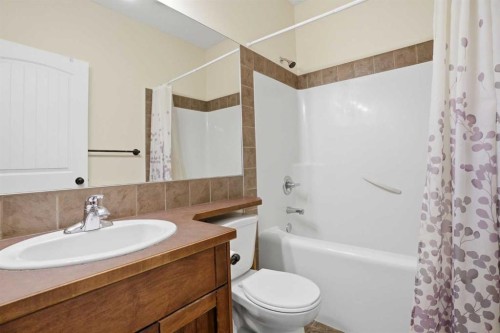 413 Sunrise Hill, Diamond Valley, AB 