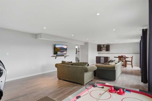 413 Sunrise Hill, Diamond Valley, AB 
