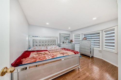 116 Pineson Place Ne, Calgary, AB - Indoor Photo Showing Bedroom