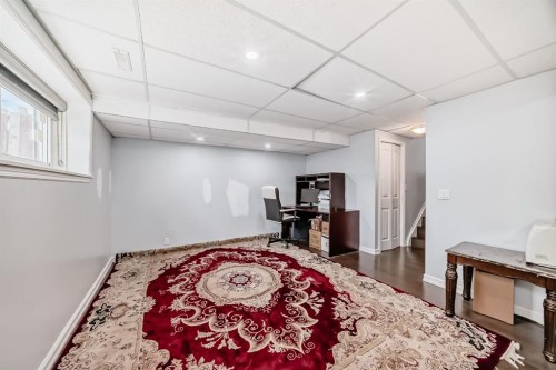 116 Pineson Place Ne, Calgary, AB - Indoor