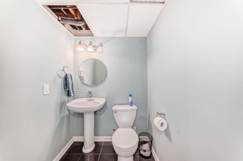 116 Pineson Place Ne, Calgary, AB - Indoor Photo Showing Bathroom