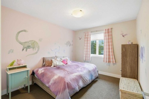 226 11 Avenue Nw, Calgary, AB - Indoor Photo Showing Bedroom