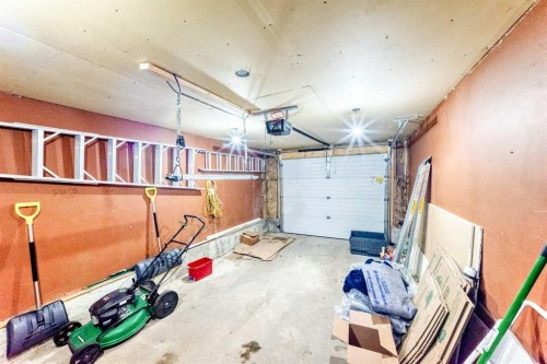 2121 Westview Crescent, Bowden, AB 