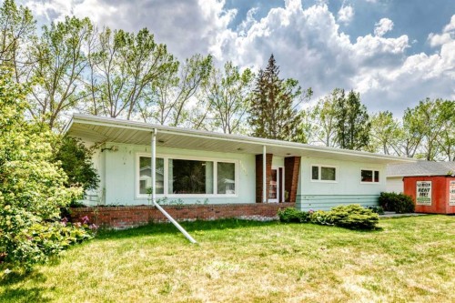 2121 Westview Crescent, Bowden, AB 