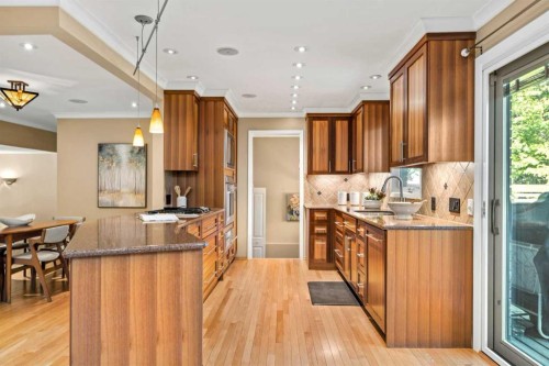 8 Varsplain Place Nw, Calgary, AB 
