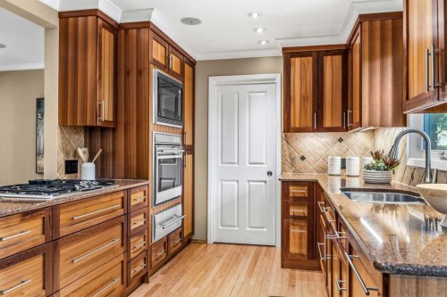 8 Varsplain Place Nw, Calgary, AB 