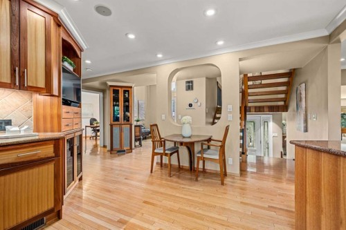 8 Varsplain Place Nw, Calgary, AB 