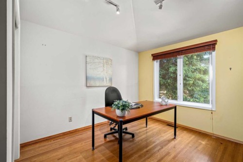 8 Varsplain Place Nw, Calgary, AB 