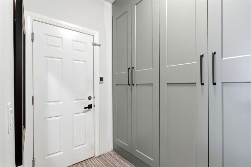 212 Willowmere Close, Chestermere, AB - Indoor Photo Showing Other Room