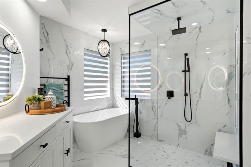 212 Willowmere Close, Chestermere, AB - Indoor Photo Showing Bathroom