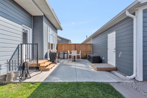 1098 Creekside Boulevard Sw, Calgary, AB - Outdoor With Exterior