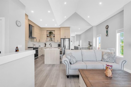 1098 Creekside Boulevard Sw, Calgary, AB - Indoor Photo Showing Other Room