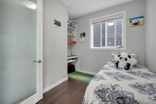 98 Red Sky Green Ne, Calgary, AB - Indoor Photo Showing Bedroom