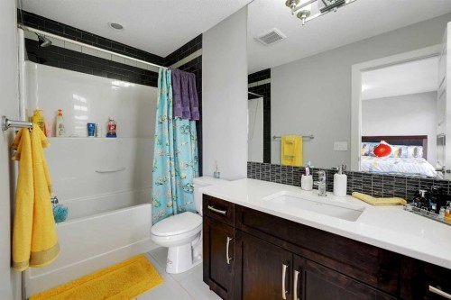 98 Red Sky Green Ne, Calgary, AB - Indoor Photo Showing Bathroom