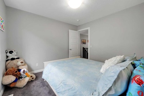 98 Red Sky Green Ne, Calgary, AB - Indoor Photo Showing Bedroom