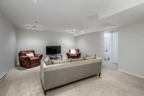 31-8 Riverview Circle, Cochrane, AB - Indoor