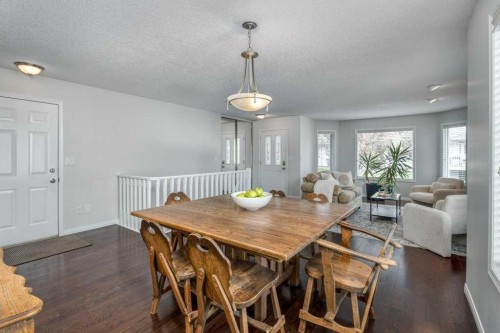 31-8 Riverview Circle, Cochrane, AB - Indoor