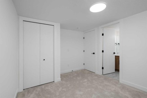 312 Queensland Road Se, Calgary, AB - Indoor Photo Showing Other Room