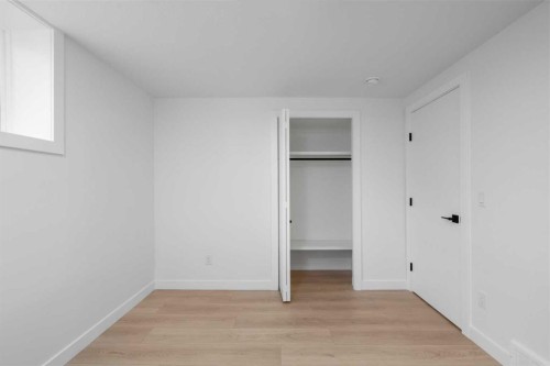 312 Queensland Road Se, Calgary, AB - Indoor Photo Showing Other Room
