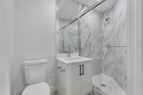 52 Saddlecreek Terrace Ne, Calgary, AB - Indoor Photo Showing Bathroom
