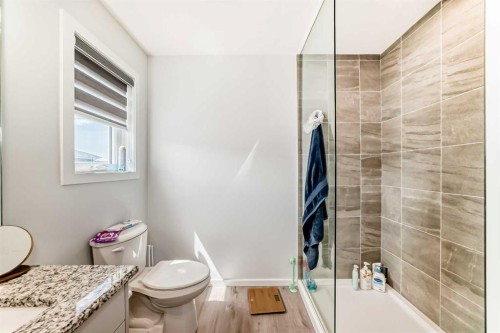 1387 148 Avenue Nw, Calgary, AB - Indoor Photo Showing Bathroom
