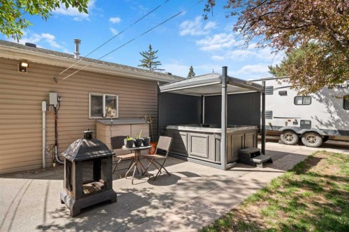 2219 41 Street Se, Calgary, AB - Outdoor With Exterior