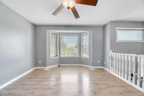 422 Cole Crescent, Carseland, AB - Indoor Photo Showing Other Room