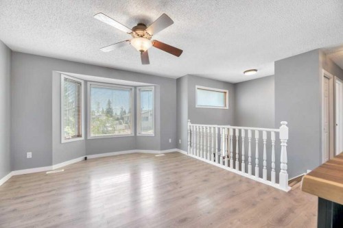 422 Cole Crescent, Carseland, AB - Indoor Photo Showing Other Room