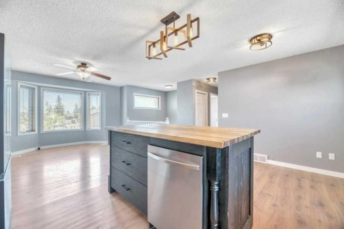 422 Cole Crescent, Carseland, AB - Indoor