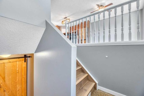 422 Cole Crescent, Carseland, AB - Indoor Photo Showing Other Room