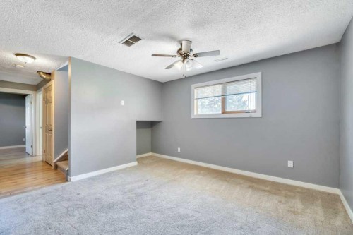 422 Cole Crescent, Carseland, AB - Indoor Photo Showing Other Room
