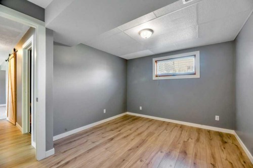 422 Cole Crescent, Carseland, AB - Indoor Photo Showing Other Room