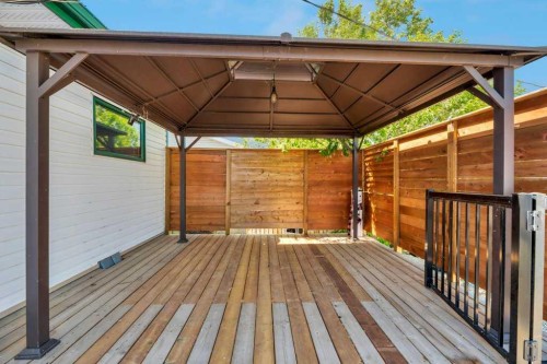 422 Cole Crescent, Carseland, AB - Outdoor With Deck Patio Veranda With Exterior