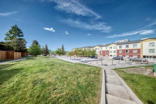 208-1305 Glenmore Trail Sw, Calgary, AB - Outdoor