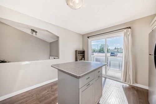 208-1305 Glenmore Trail Sw, Calgary, AB - Indoor