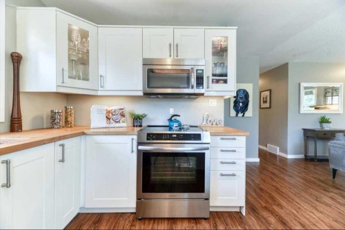 811 Southmount Place Sw, Calgary, AB 