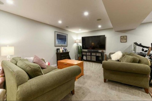 811 Southmount Place Sw, Calgary, AB 