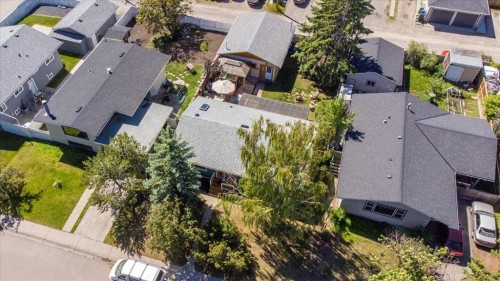 811 Southmount Place Sw, Calgary, AB 