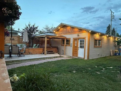 811 Southmount Place Sw, Calgary, AB 