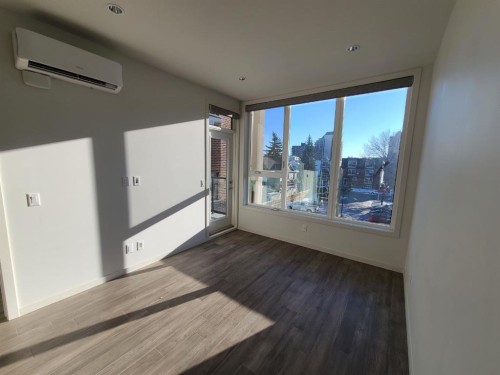 306-317 22 Avenue Sw, Calgary, AB - Indoor Photo Showing Other Room