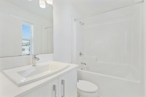 124-1862 Cornerstone Boulevard Ne, Calgary, AB - Indoor Photo Showing Bathroom