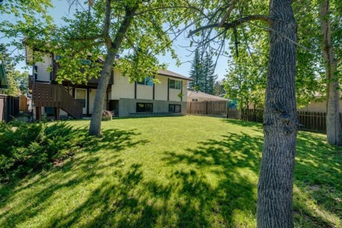 12 Oakvale Place Sw, Calgary, AB - Outdoor